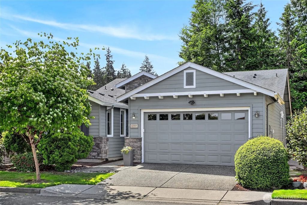 12357 Big Leaf Way Ne, Redmond