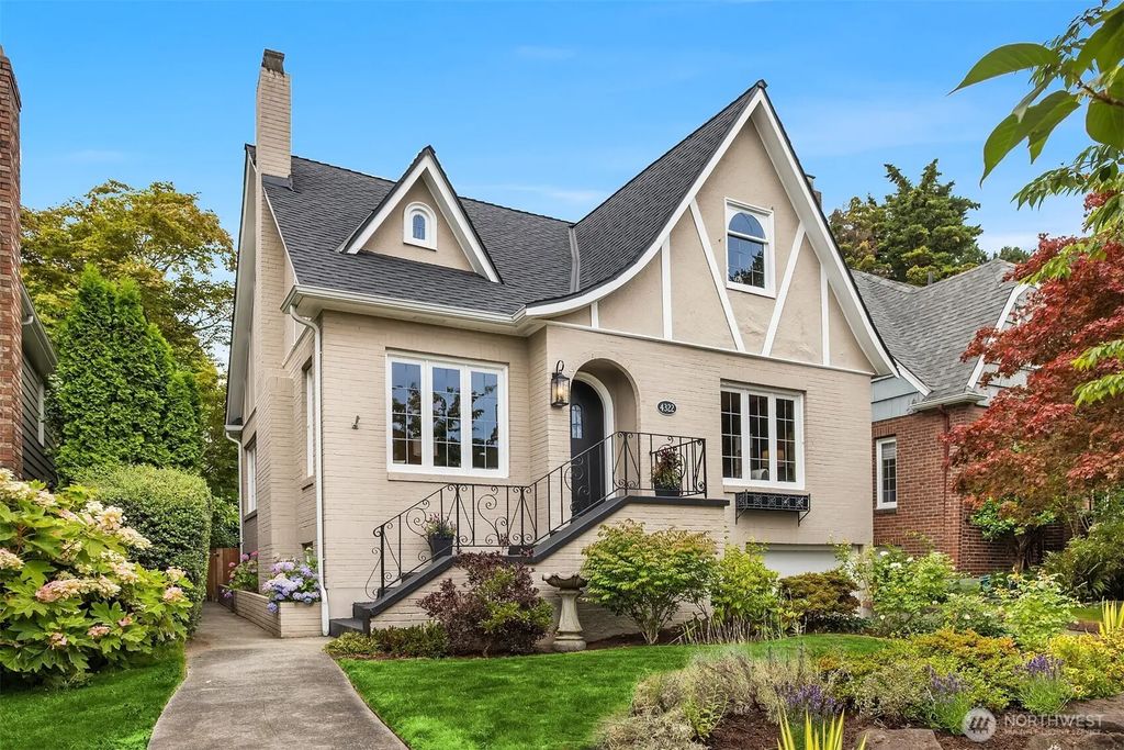 4322 Ne 43rd Street, Seattle