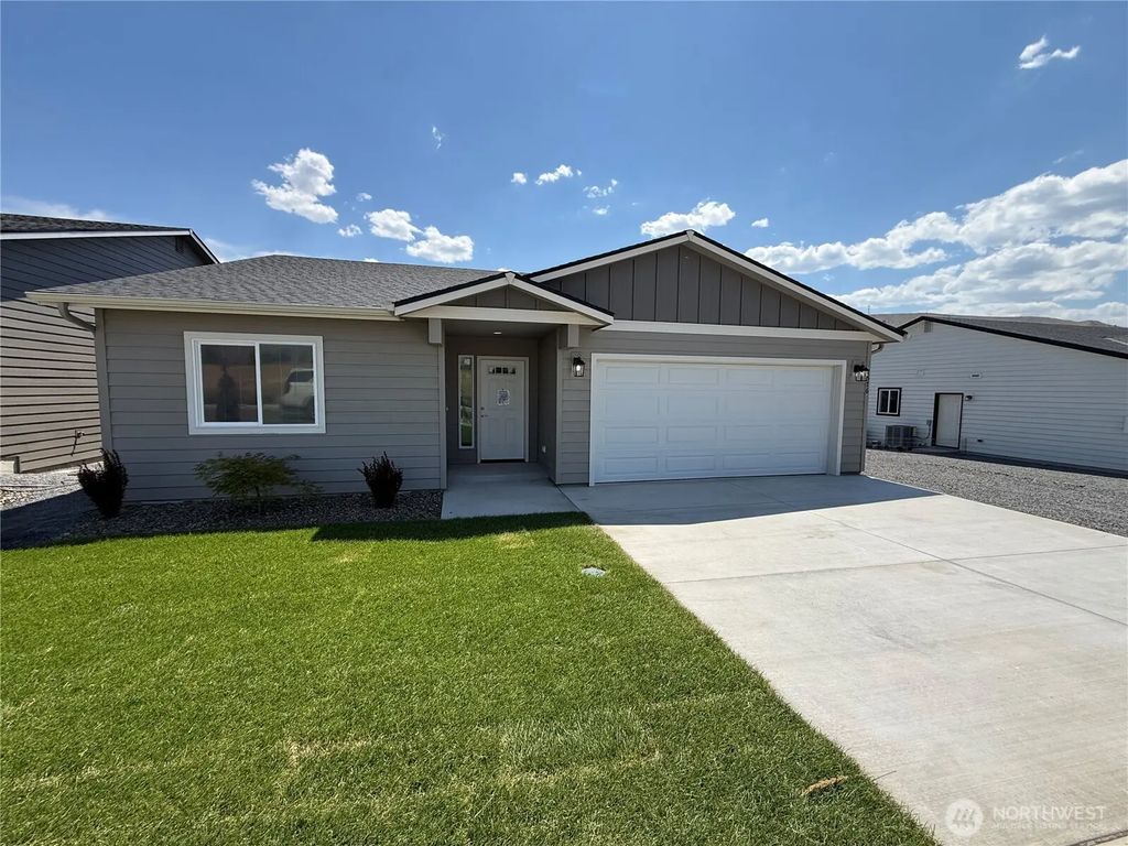 1576 6th Street Se, East Wenatchee