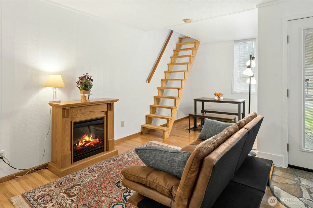 6440 139th Place Ne 12, Redmond