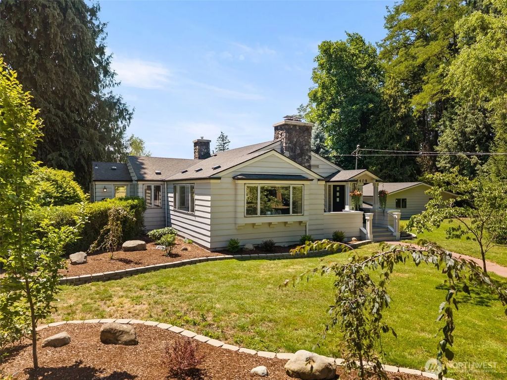 5408 71st Avenue Ct E, Puyallup