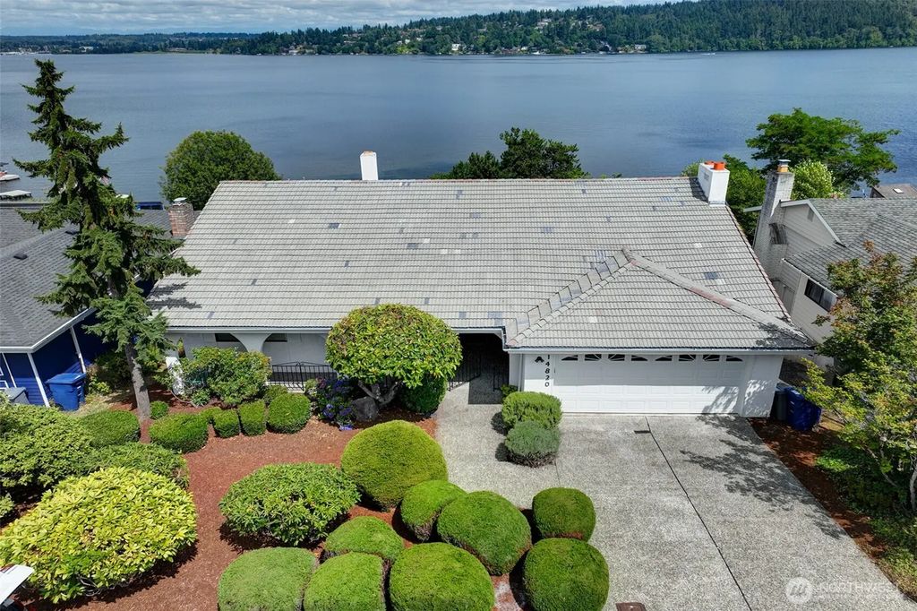 14820 39th Avenue Ne, Lake Forest Park
