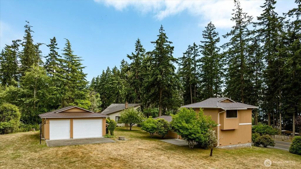 5531 Mutiny Bay Road, Freeland