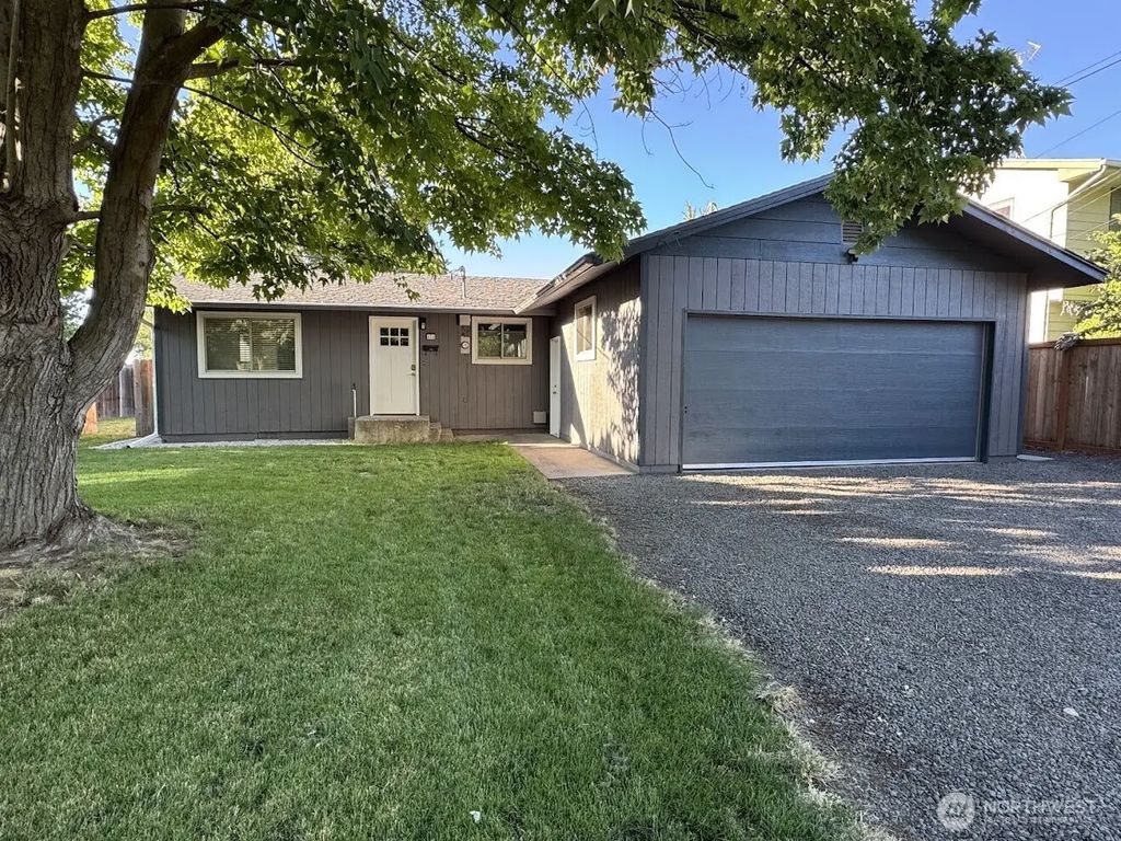 424 Sw 3rd Street, College Place
