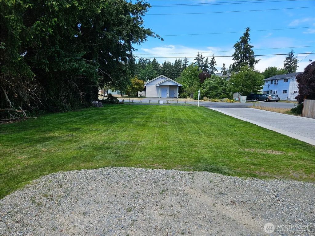 3rd Street, Langley