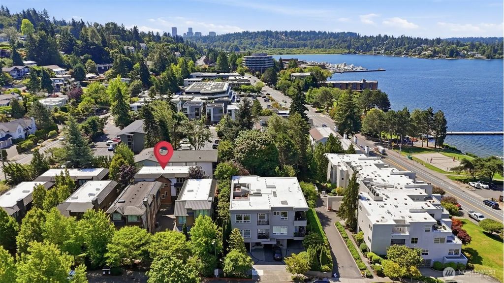 10135 Ne 62nd Street C, Kirkland
