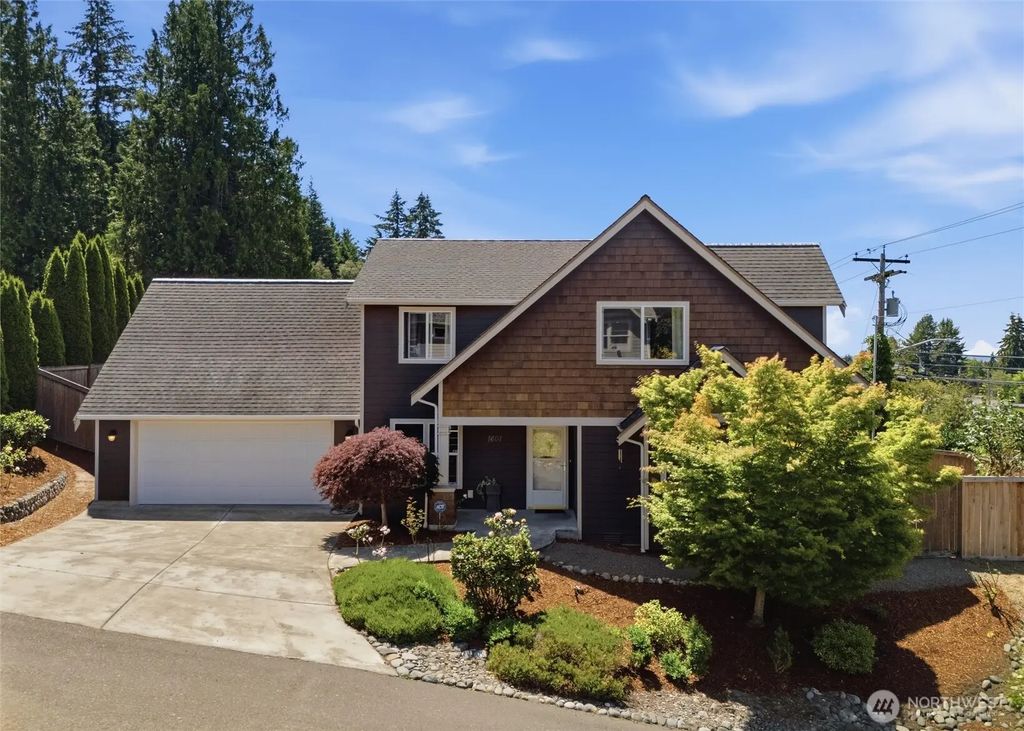 1601 Ne Sarai Court, Bremerton