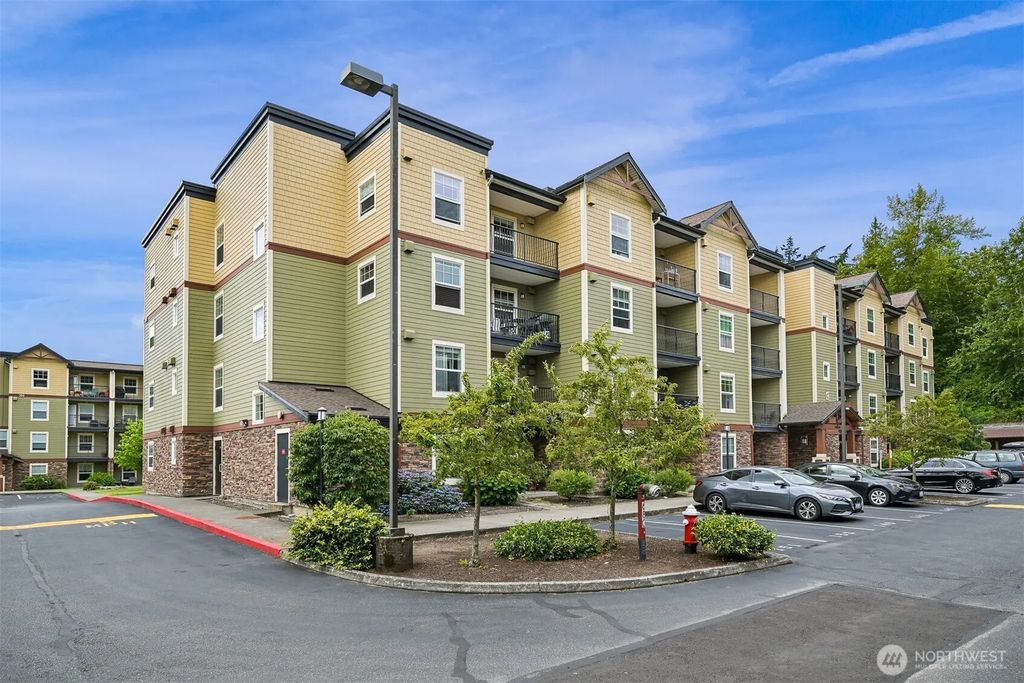 680 32nd Street #c402, Bellingham