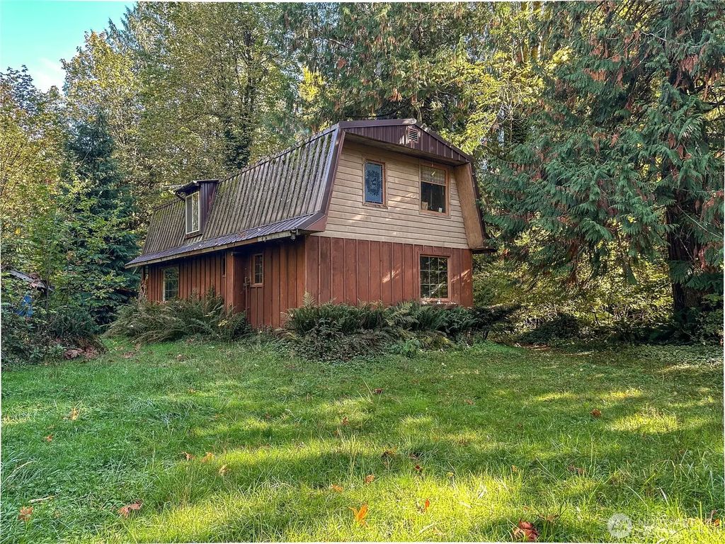 490 Maple Rock Road, Matlock