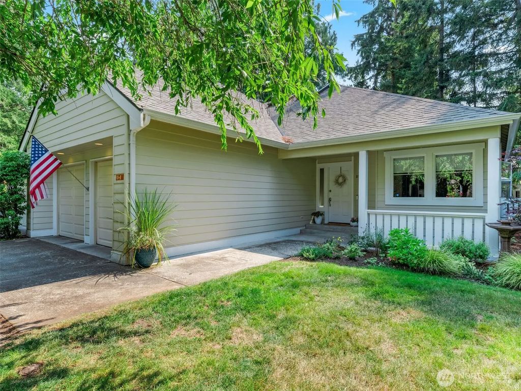 10 S Chandler Court B, Port Ludlow