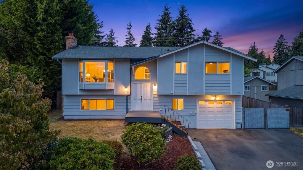 22426 3rd Place W, Bothell
