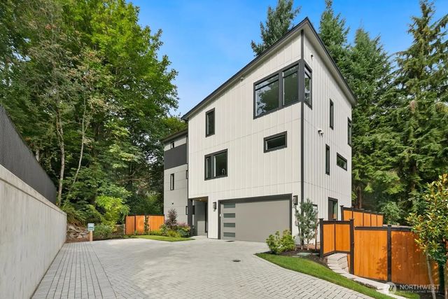 13016 Se 19th Court, Bellevue