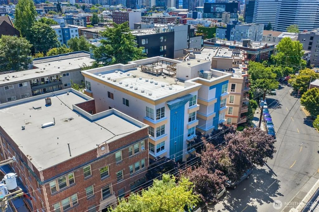 717 E Denny Way 3a, Seattle