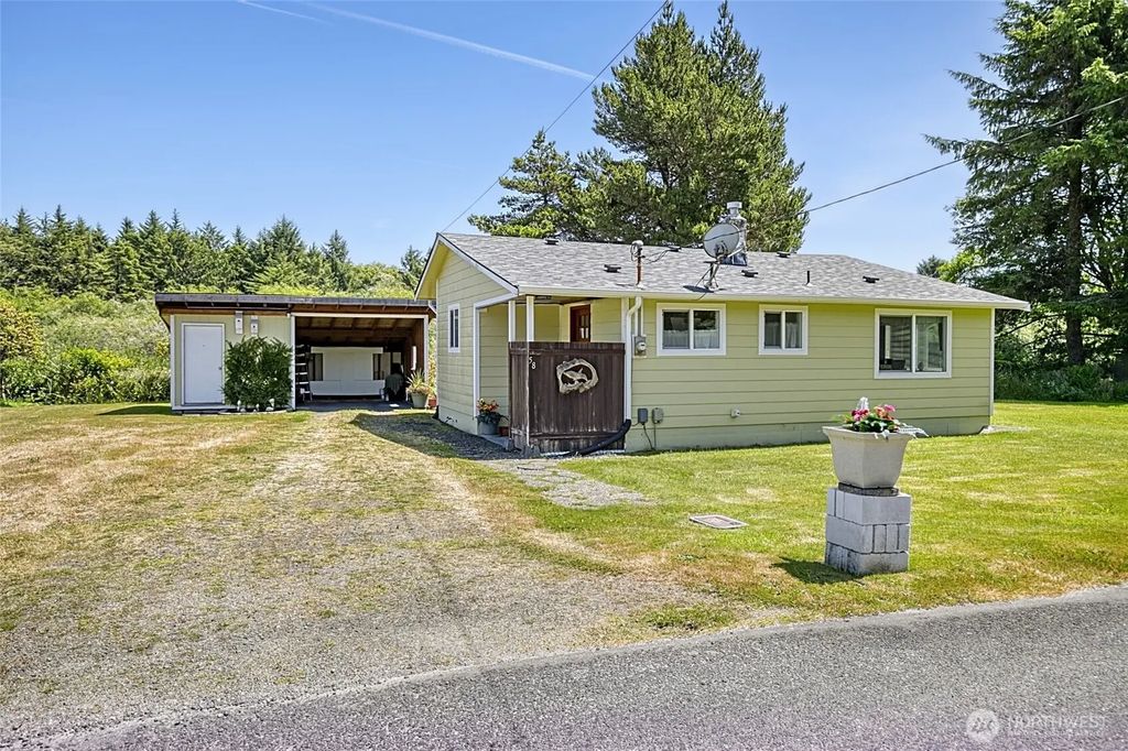 58 Oyehut Road, Hoquiam