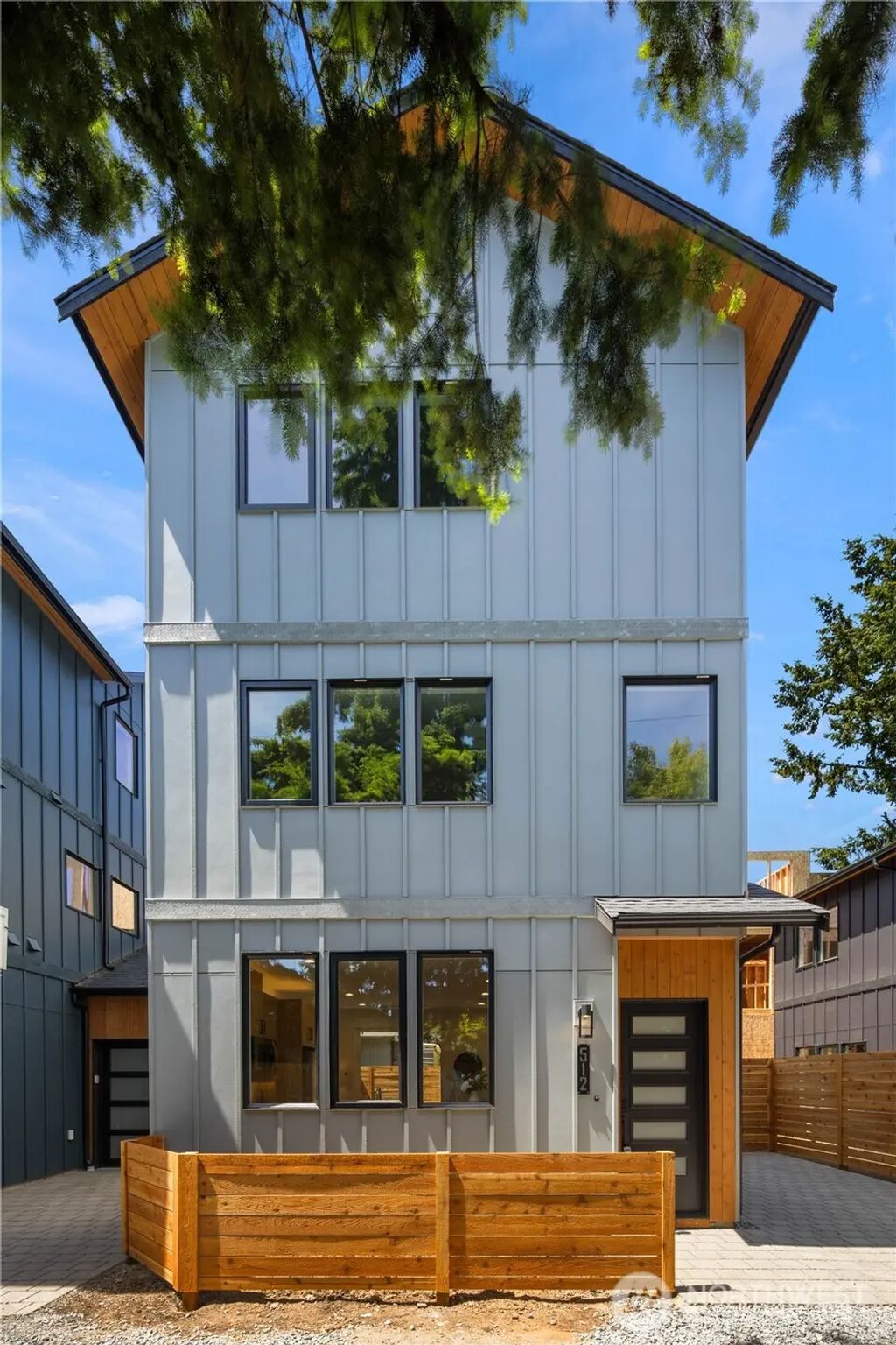 512 N 92nd Street, Seattle