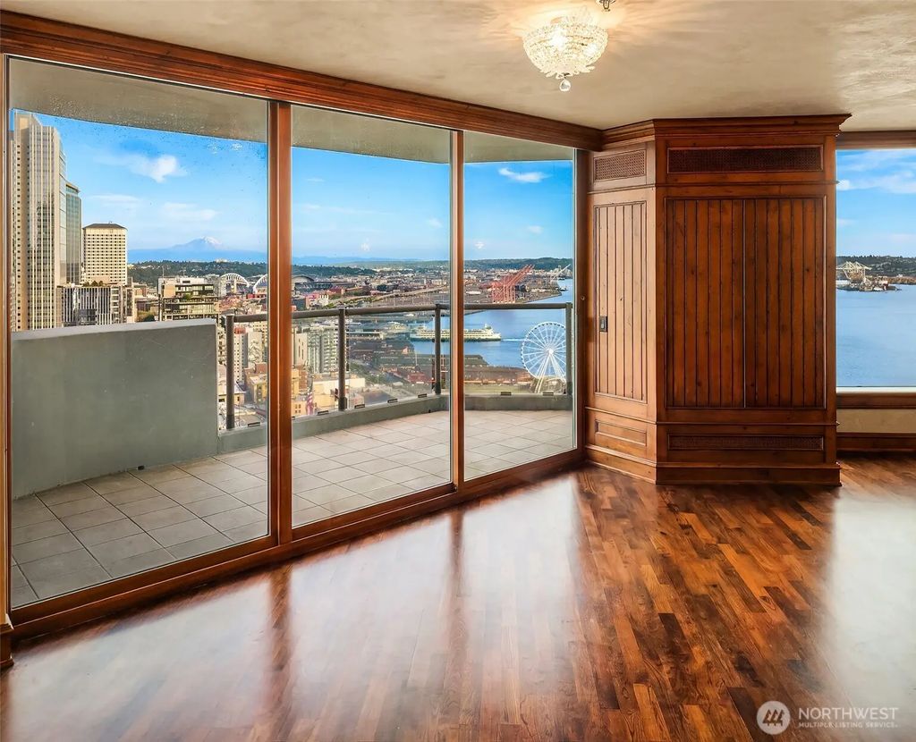2000 1st Avenue 2504, Seattle