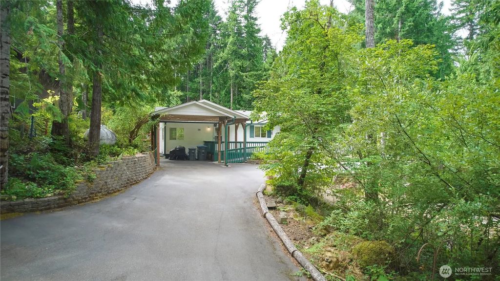70 N Dow Mountain Drive, Hoodsport