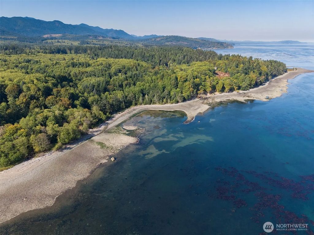 888 Farrington Road, Port Angeles