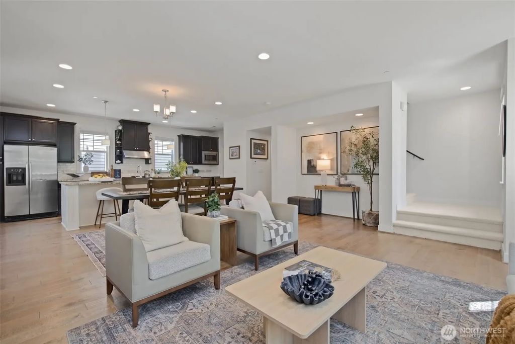 23930 Se 45th Place, Sammamish