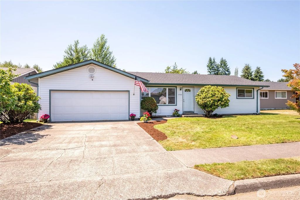 1703 33rd Avenue, Longview