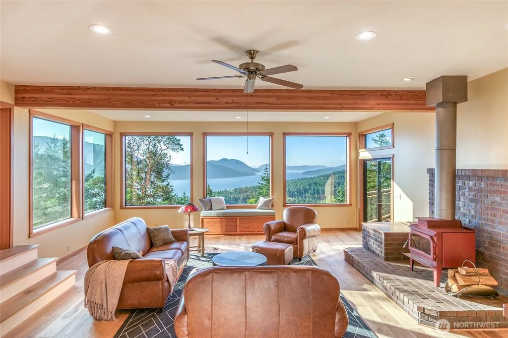 404 Lookout Loop, Orcas Island