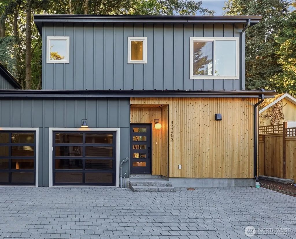 13353 25th Avenue Ne, Seattle