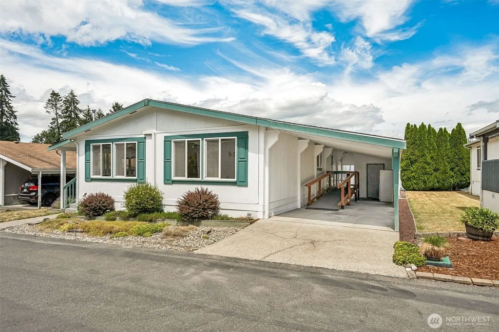 592 Ne Saturn Lane, Bremerton
