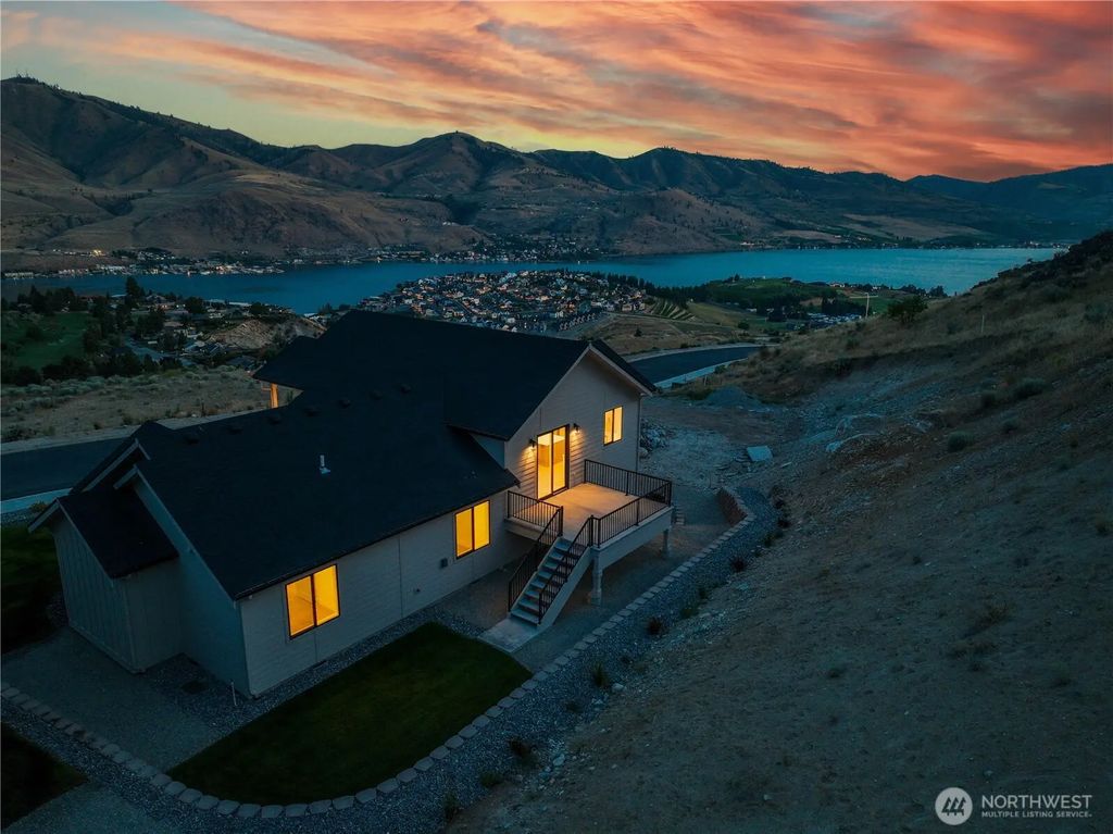 926 Long Drive, Chelan