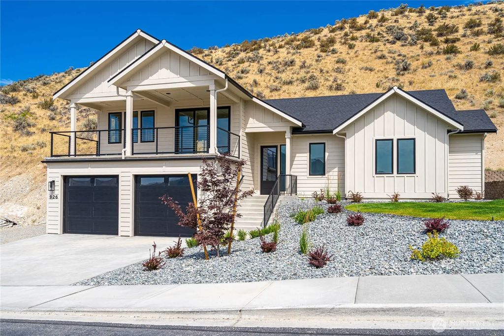 926 Long Drive, Chelan