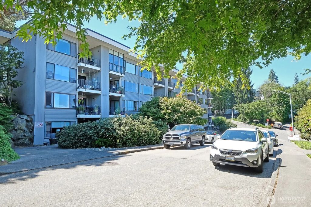 3661 24th Place W 306, Seattle