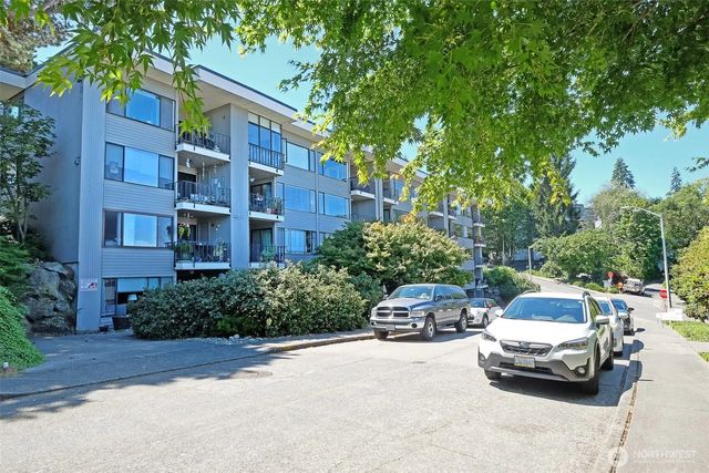 3661 24th Place W 306, Seattle