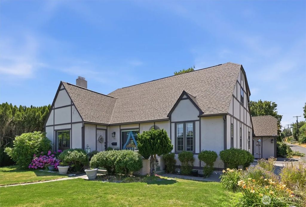 2406 Summitview Avenue, Yakima