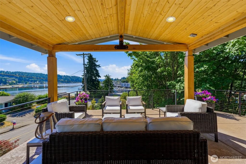 4010 Burnham Dr, Gig Harbor