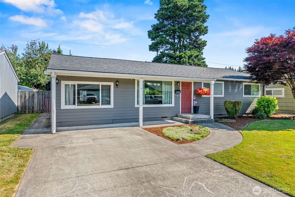 2580 Taylor Avenue, Longview