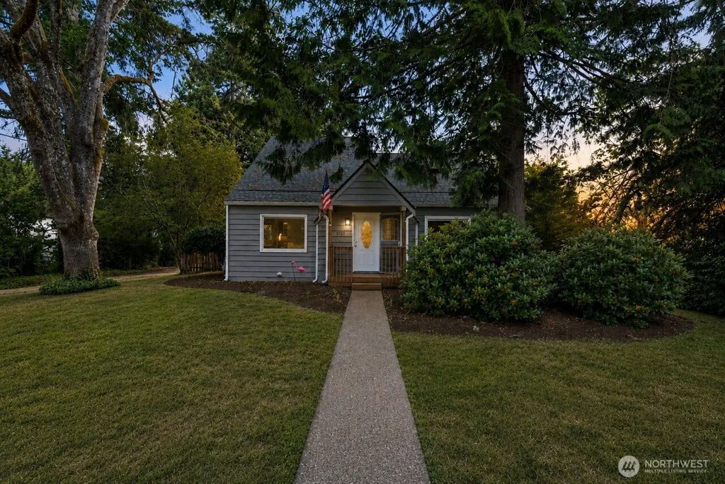 8123 Veterans Drive Sw, Lakewood