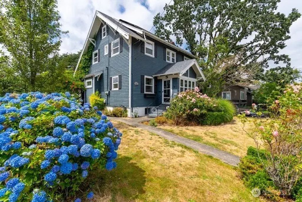 909 Center Street, Oregon City