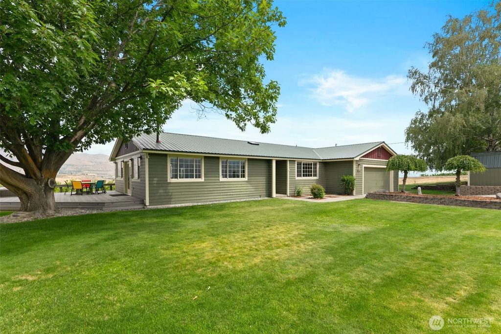 820 Summit Boulevard, Manson