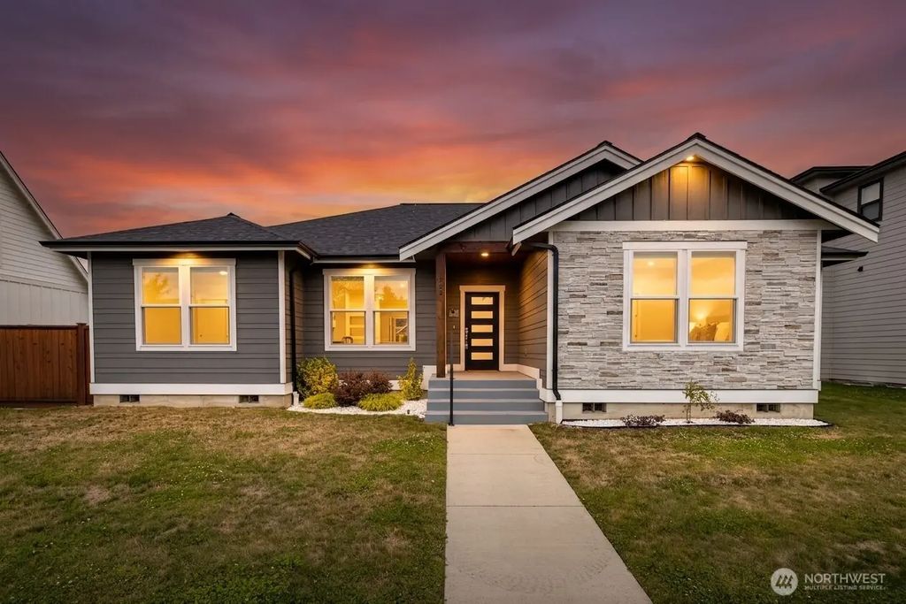 1725 Aaron Drive, Lynden