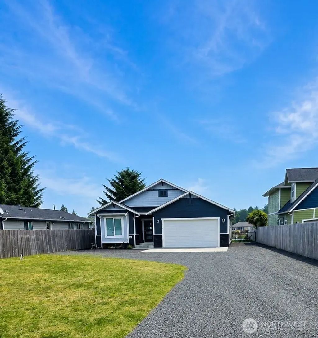 574 Weatherwax Loop Ne, Ocean Shores