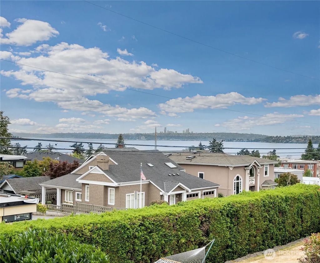 122 8th Avenue, Kirkland