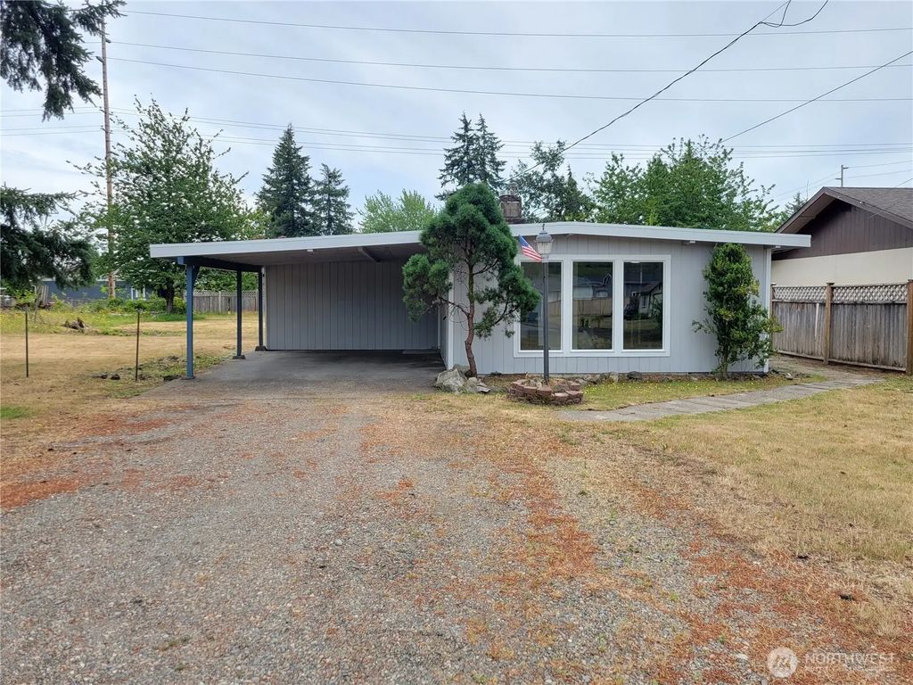 1713 W Martin Street, Elma