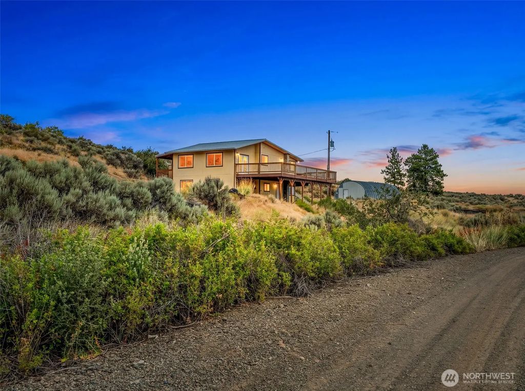 612 Rd S Sw, East Wenatchee