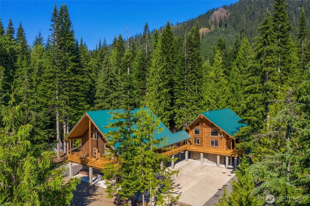 4422 Kachess Lake Road, Easton
