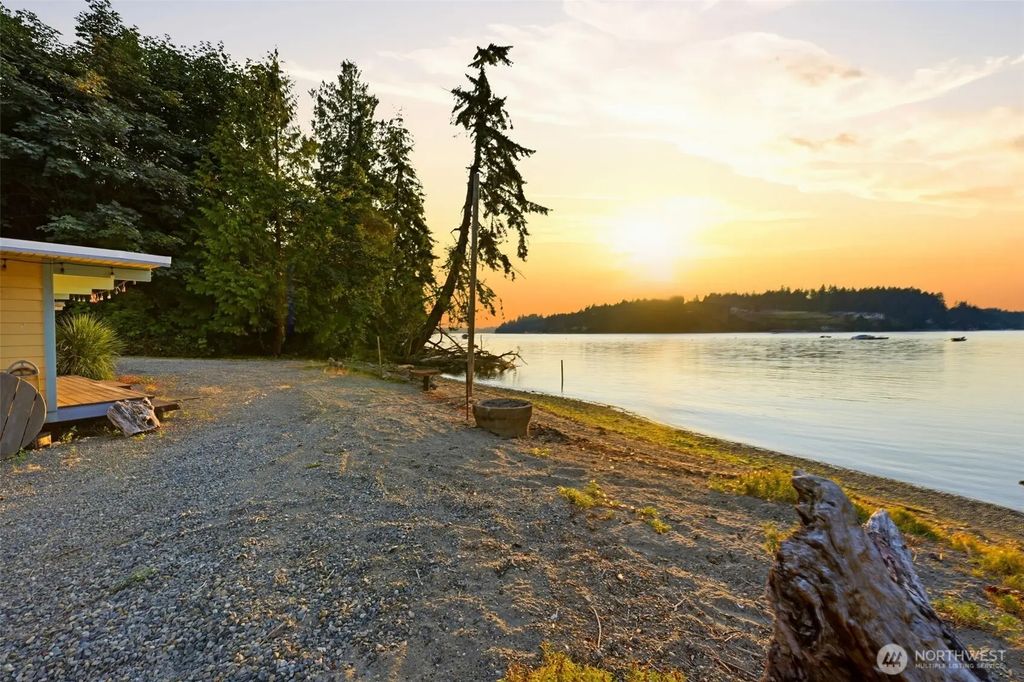 1303 38th Avenue Ct Nw, Gig Harbor