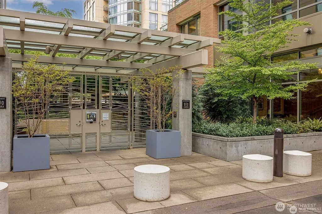 910 Lenora Street S1004, Seattle
