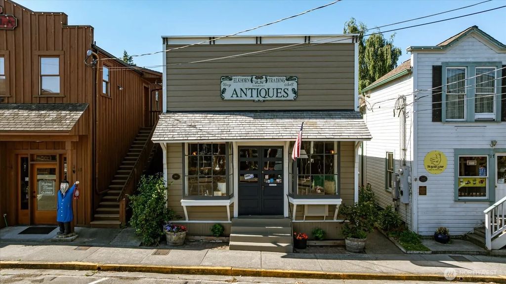 15 Nw Front Street, Coupeville