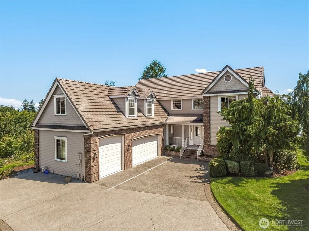 15701 136th Avenue Ct E, Puyallup