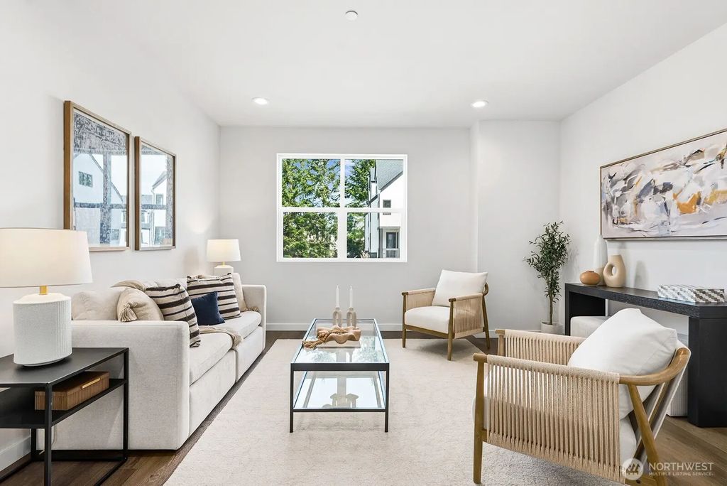 749 7th Avenue Nw, Issaquah
