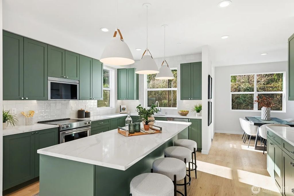795 7th Avenue Nw, Issaquah
