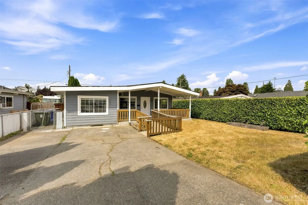 243 E 61st Street, Tacoma
